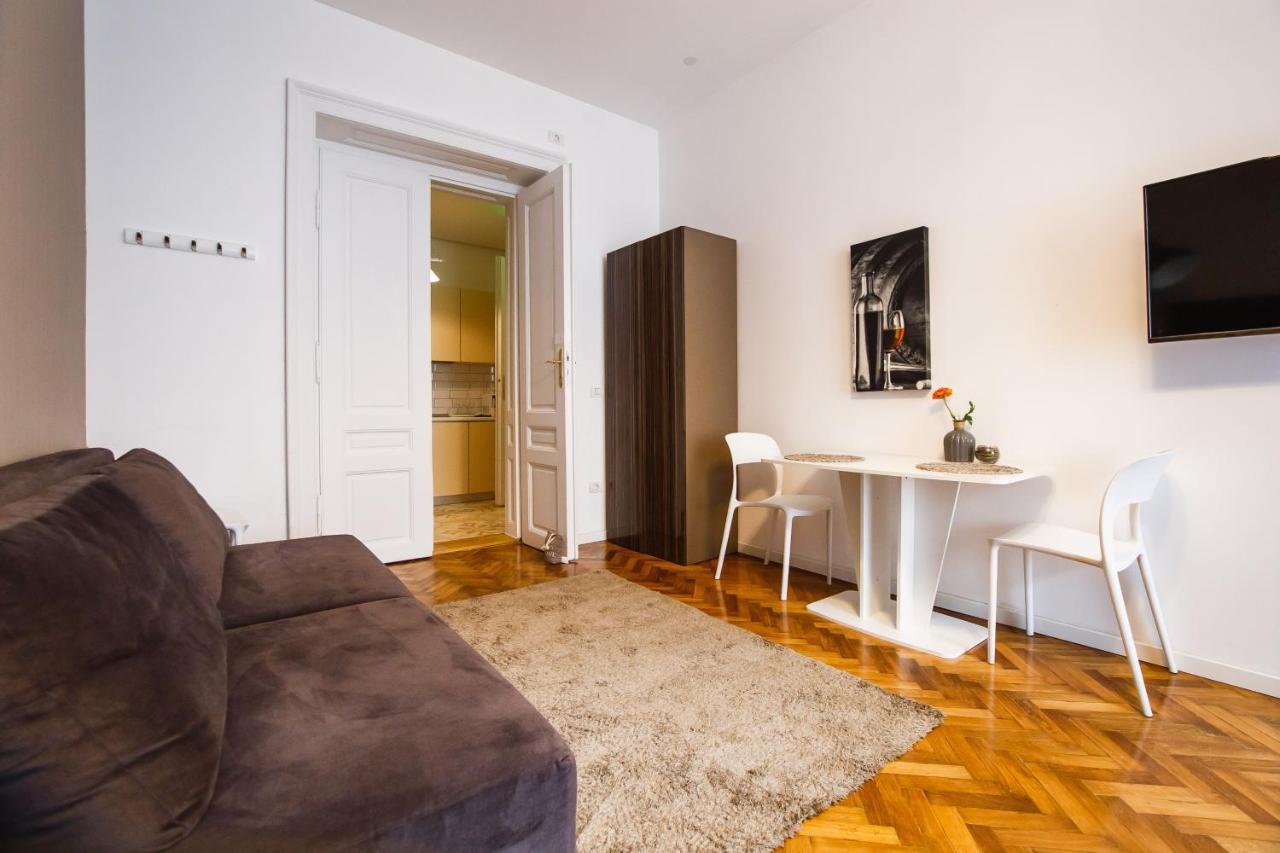 Eat IT cozy downtown apartments Oradea Zewnętrze zdjęcie